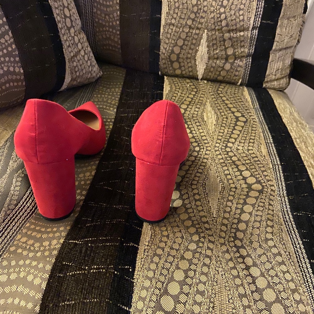 Red heels - Picture 3 of 4